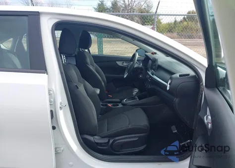 2024 Kia Forte Lxs из США, поврежденный, VIN 3KPF24AD4RE765441